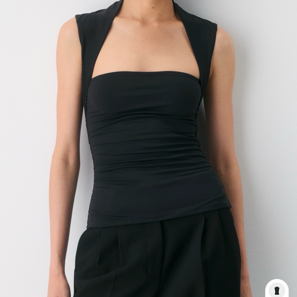 Black Sleeveless Top Aritzia Flourish Contour